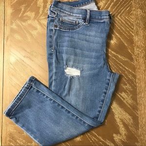 Distressed Cropped Jean